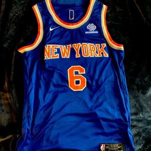 New York Knicks Porzingis jersey